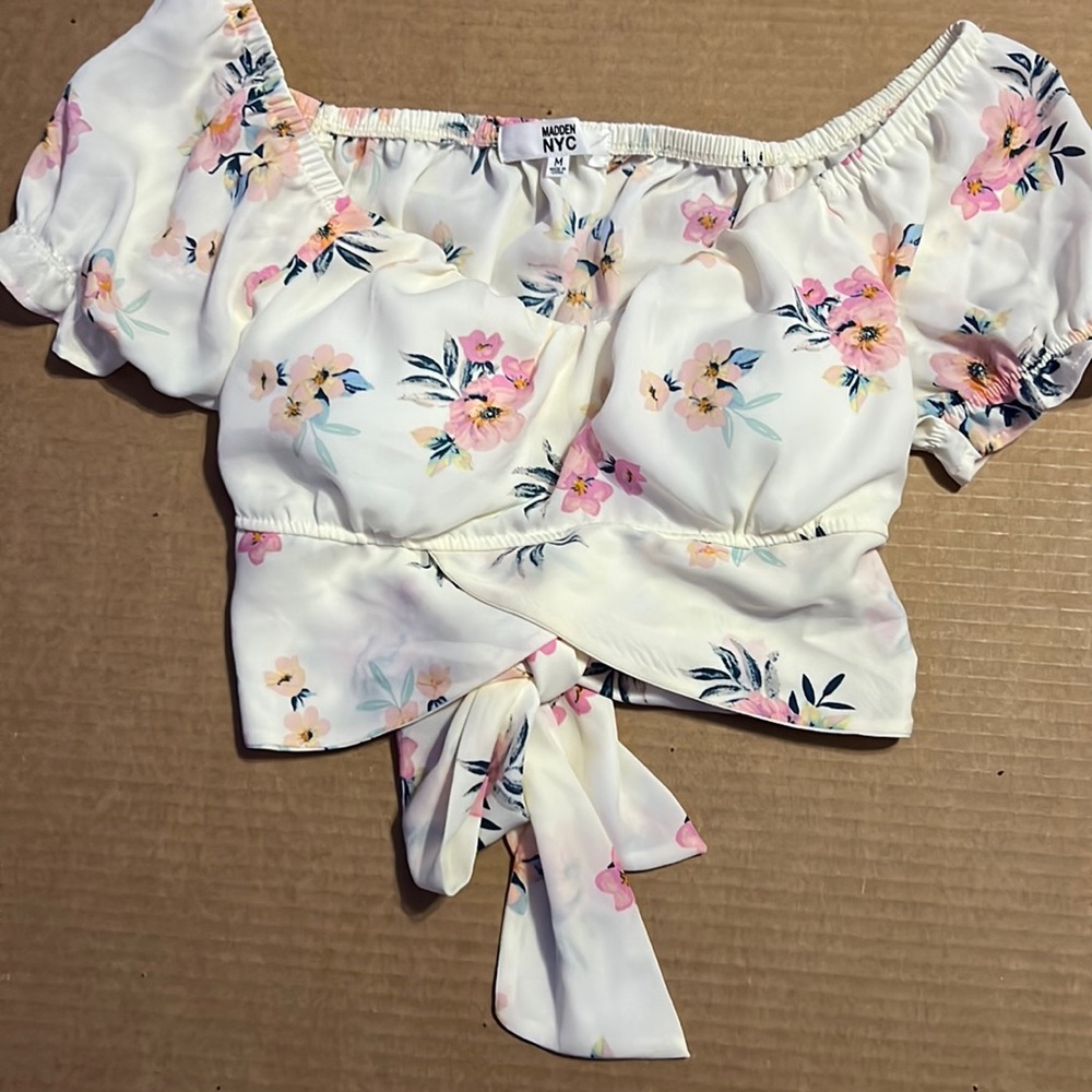 Floral Crossed crop top with back tie